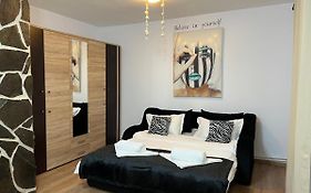 Sindy'S Apartment